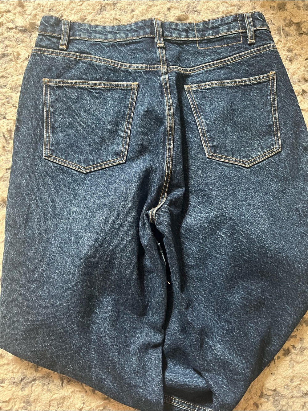 Mom Jeans - Picture 4 of 4